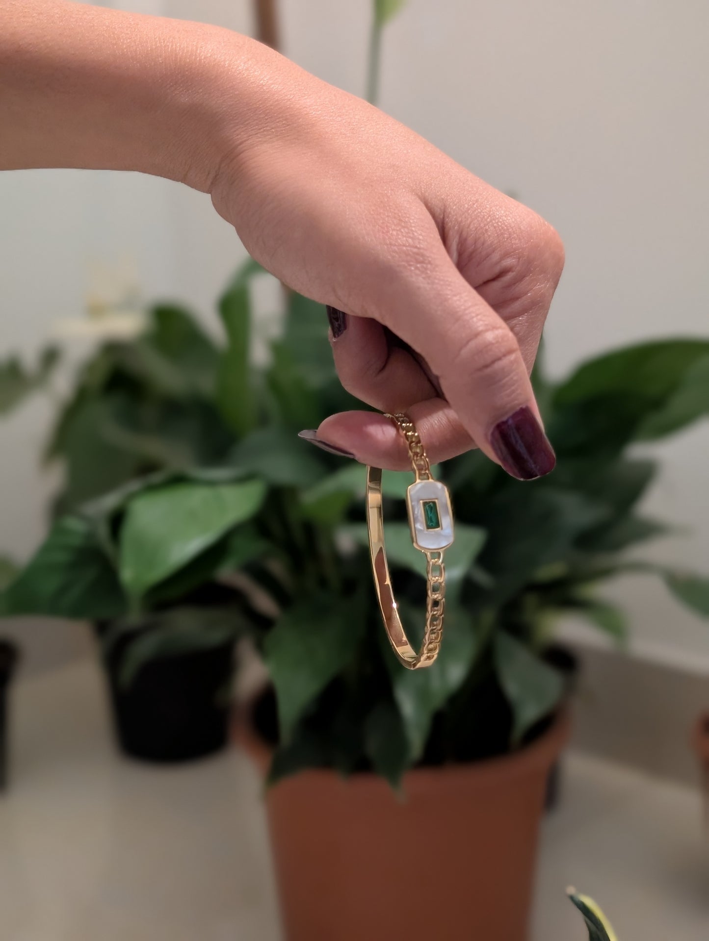 Emerald in the white Bracelet