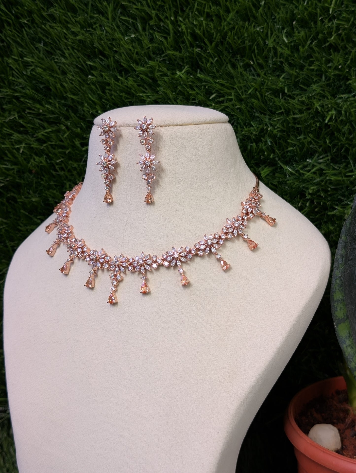 Scarlet Sunset Necklace Set