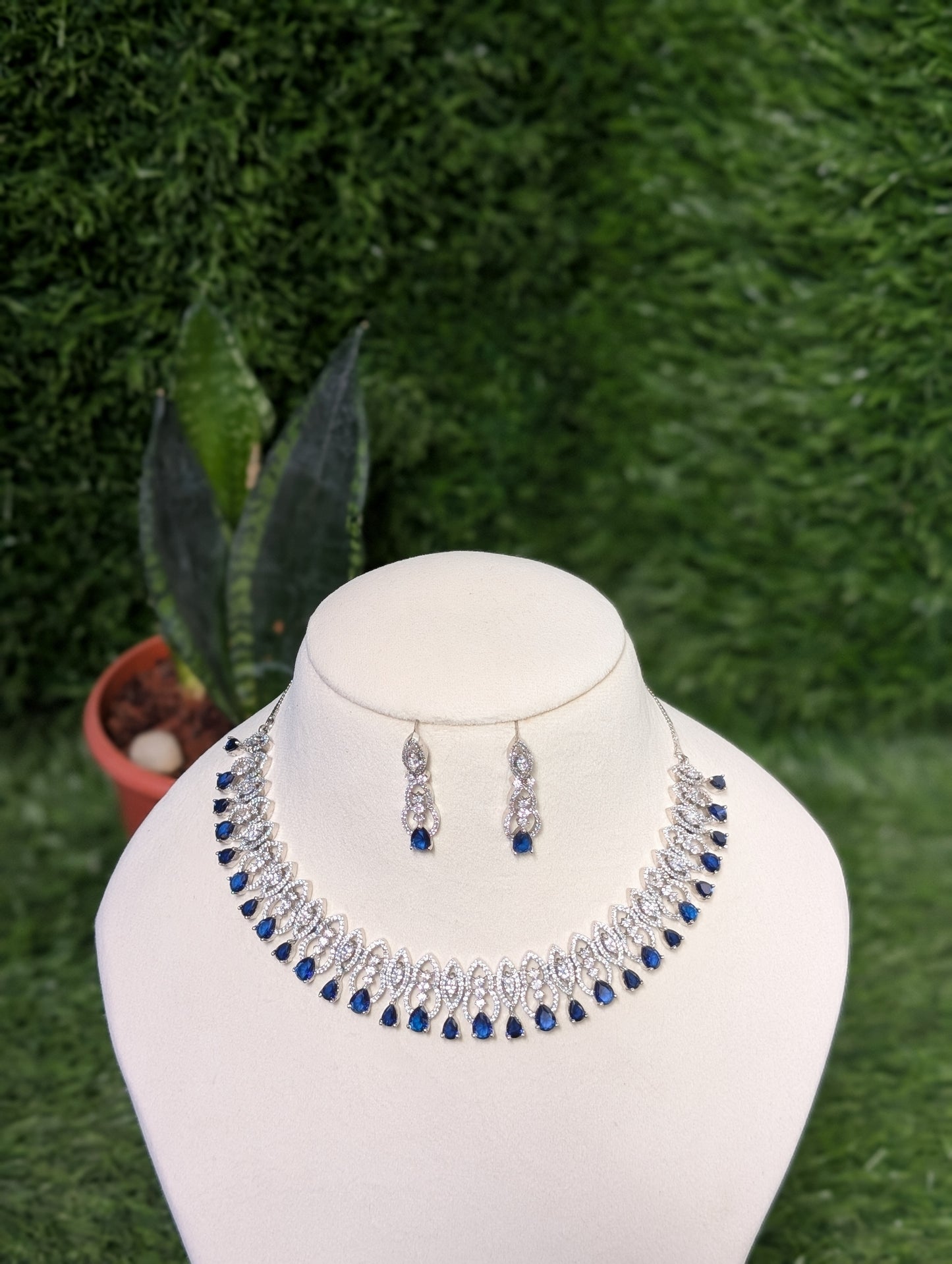 Blue Lagoon Necklace Set