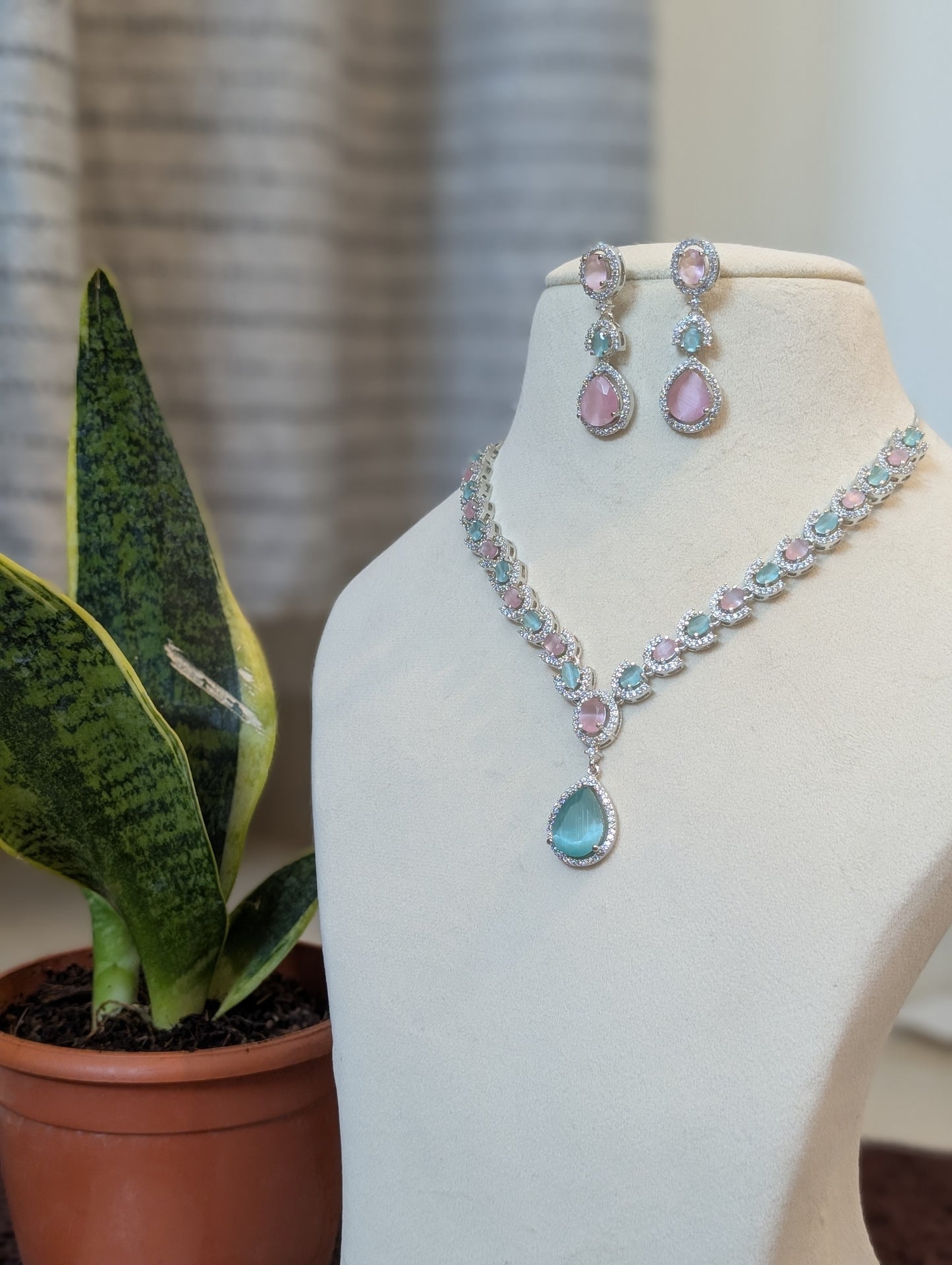 Jasmine's Kaleidoscope Diamond Necklace Set