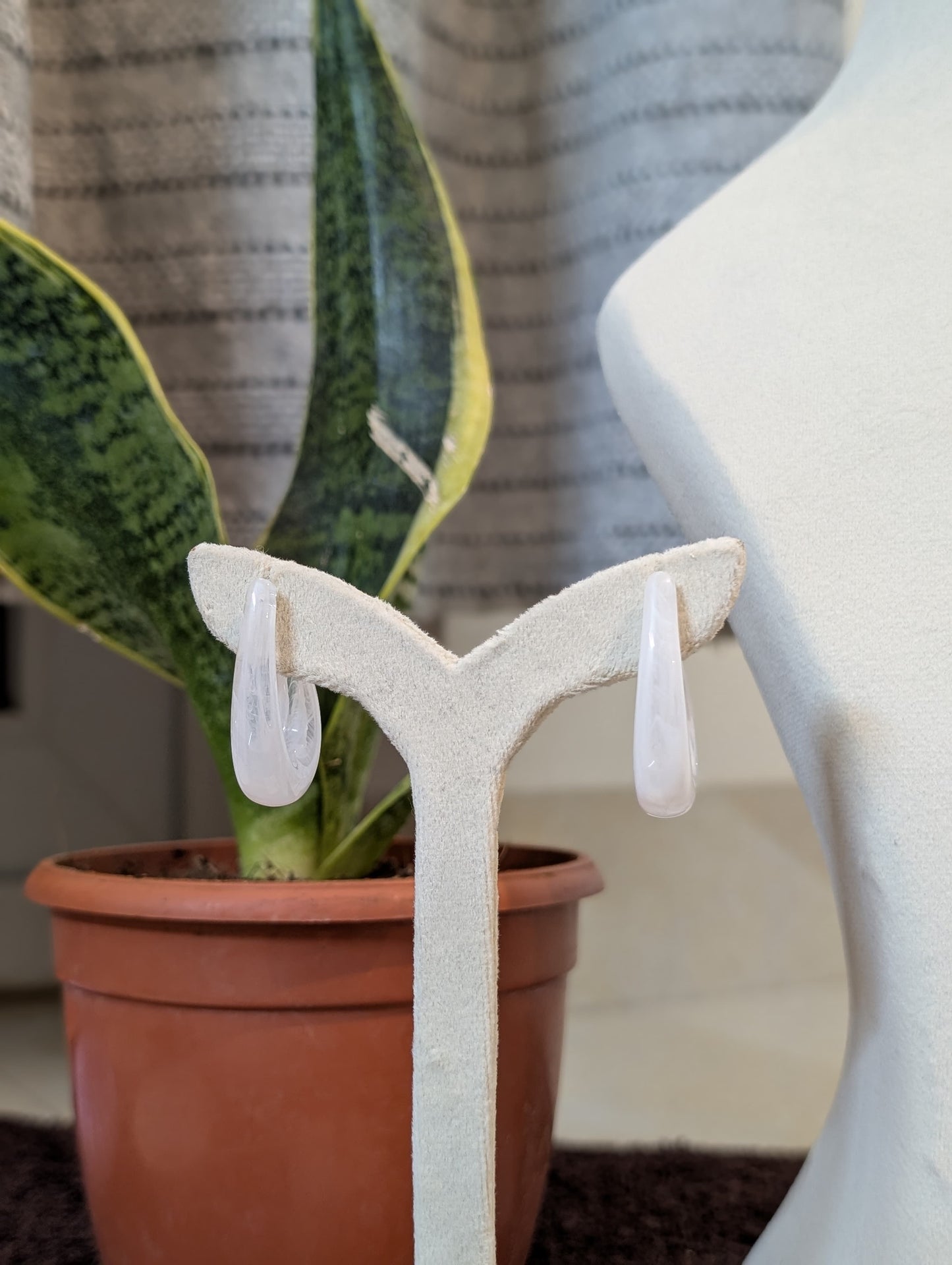 White Danglers
