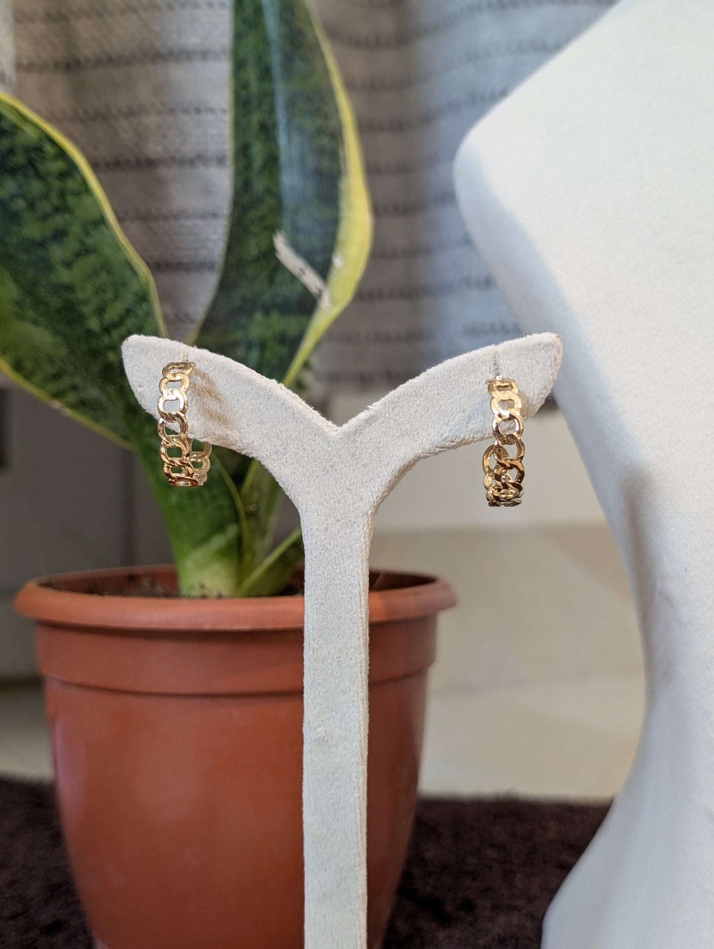 Stylish Everyday Wear Golden Hoops