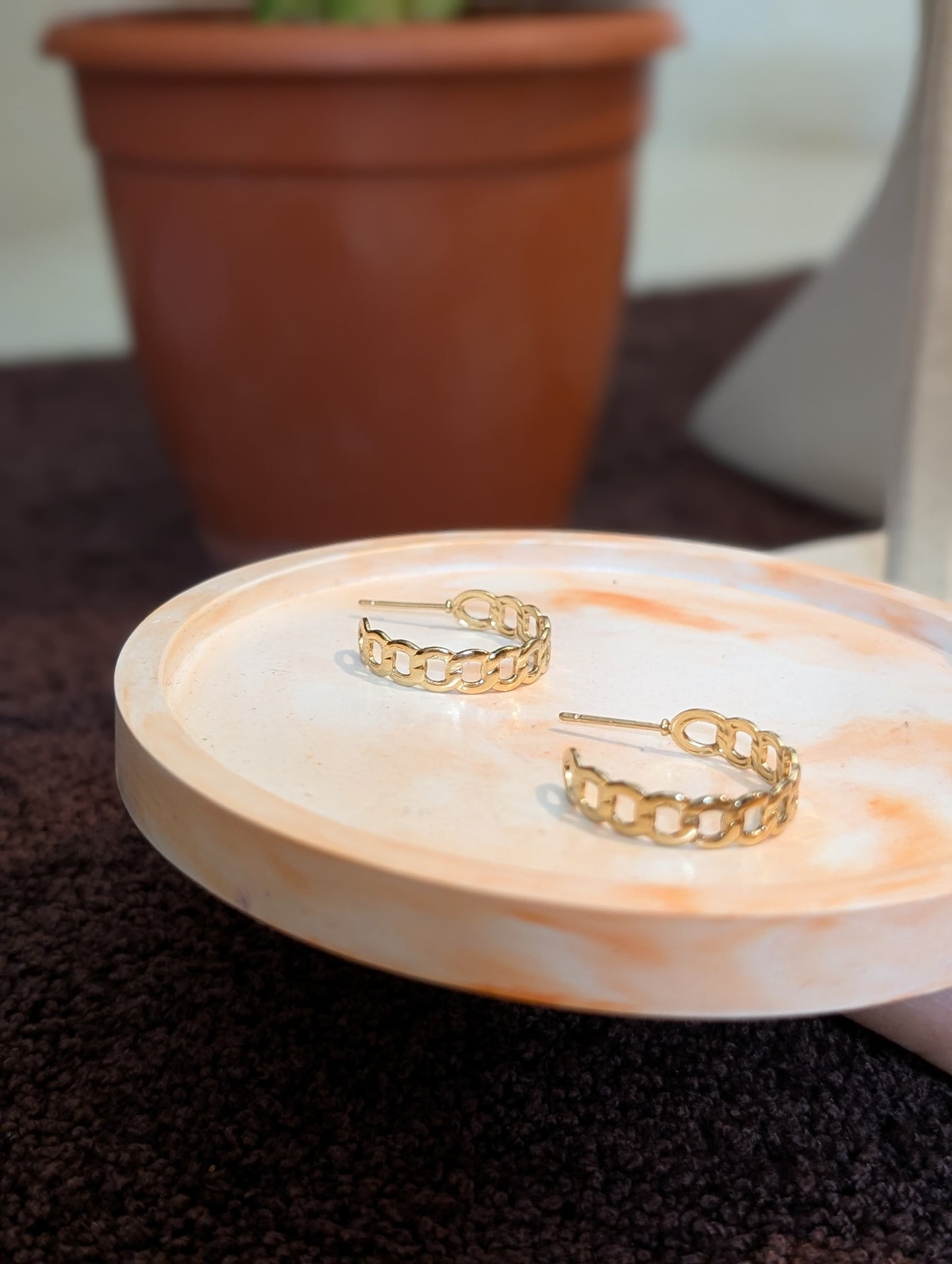 Stylish Everyday Wear Golden Hoops