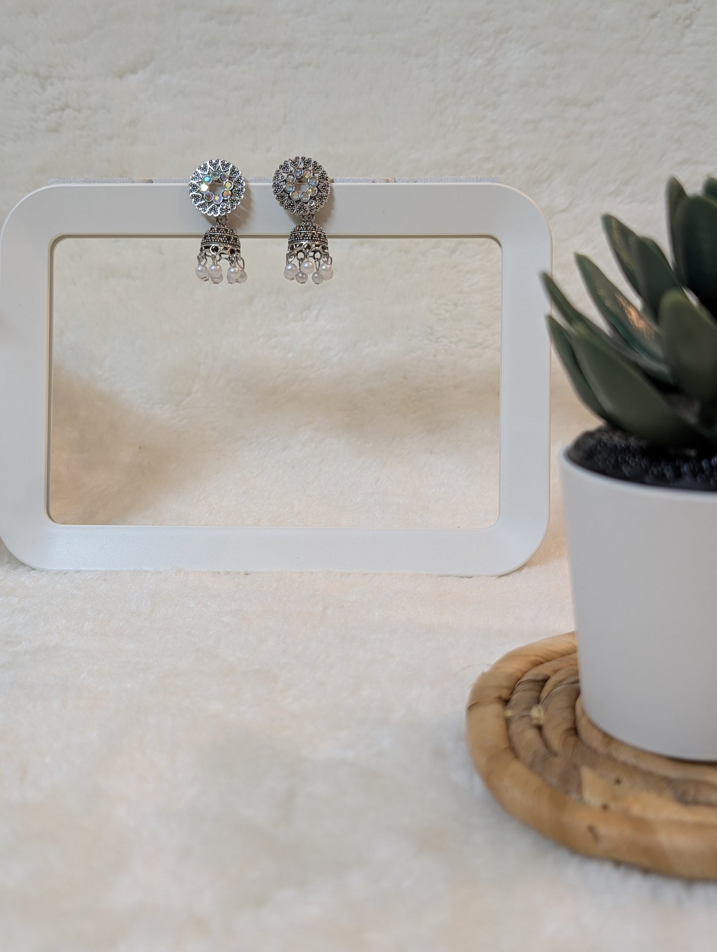 Old World Elegance Hangings - White
