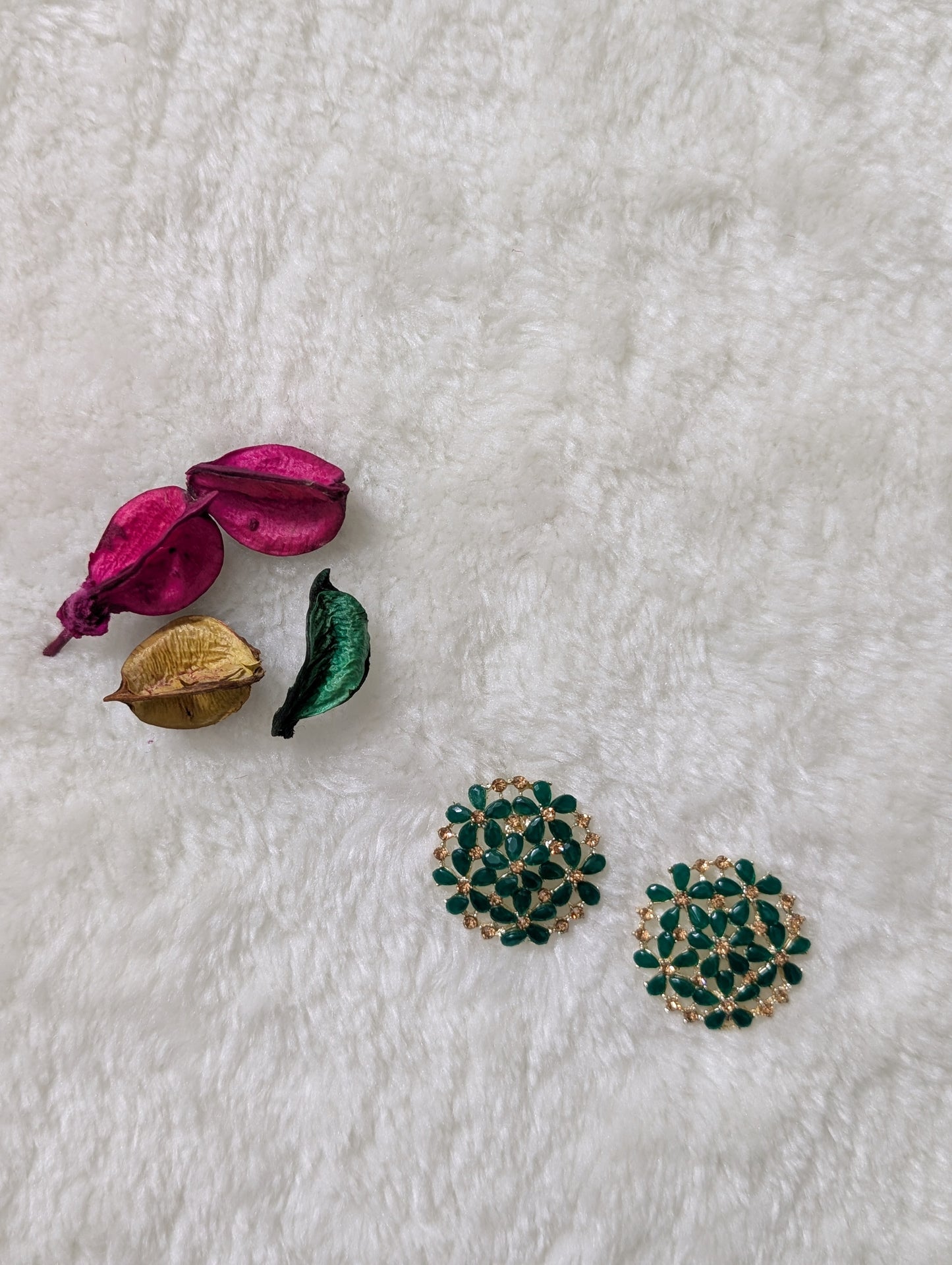 Emerald Elegance Rounds