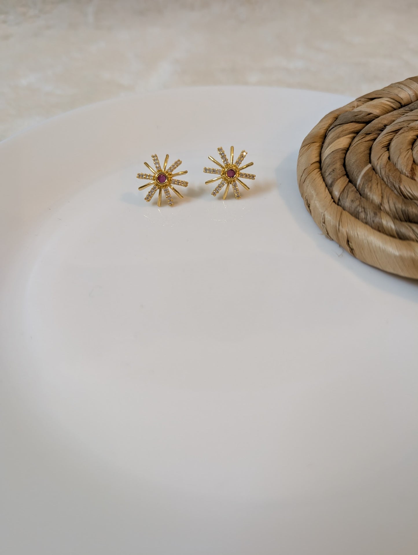 Dazzling Lines Studs