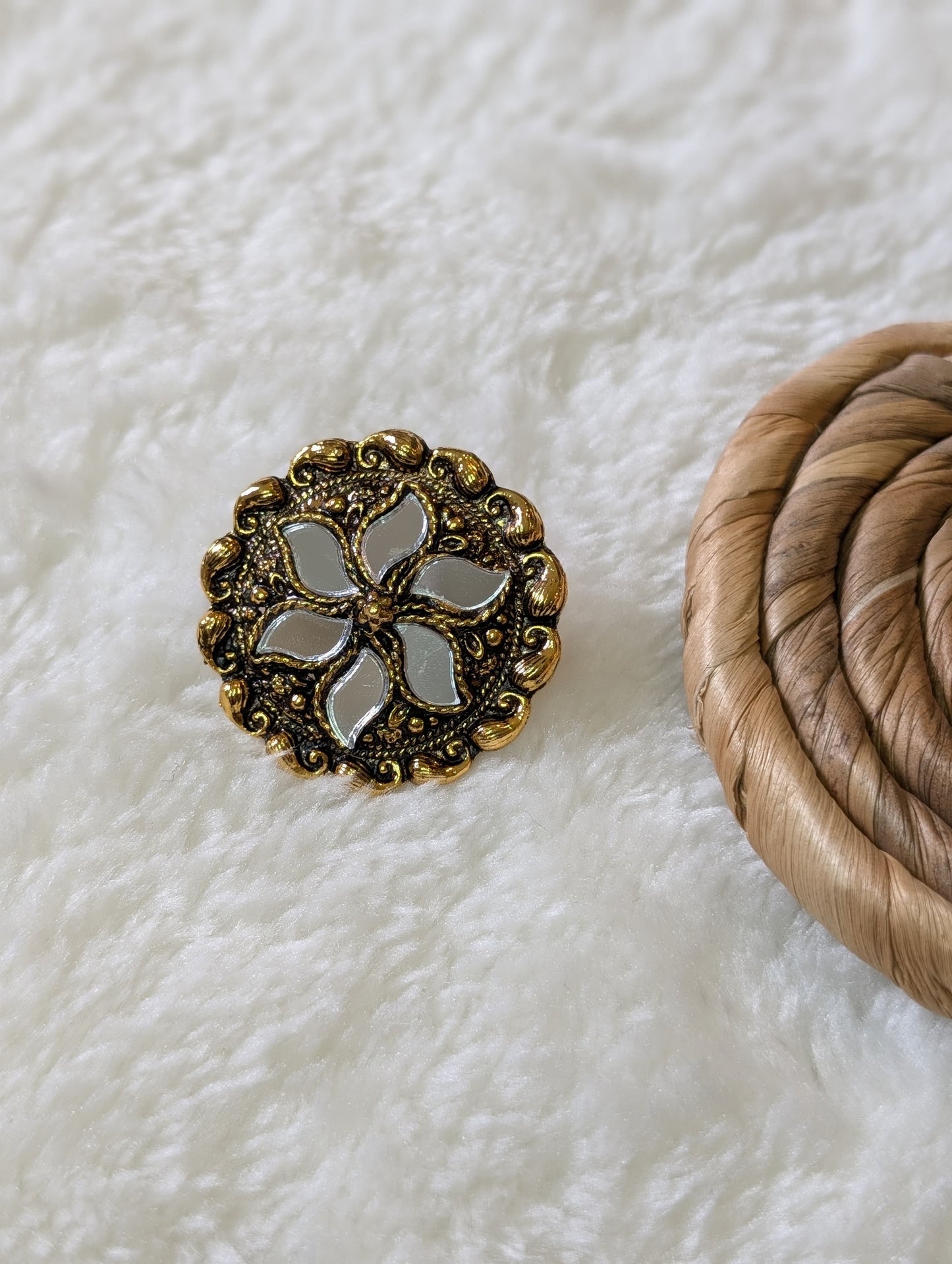 Gleaming Ringlet