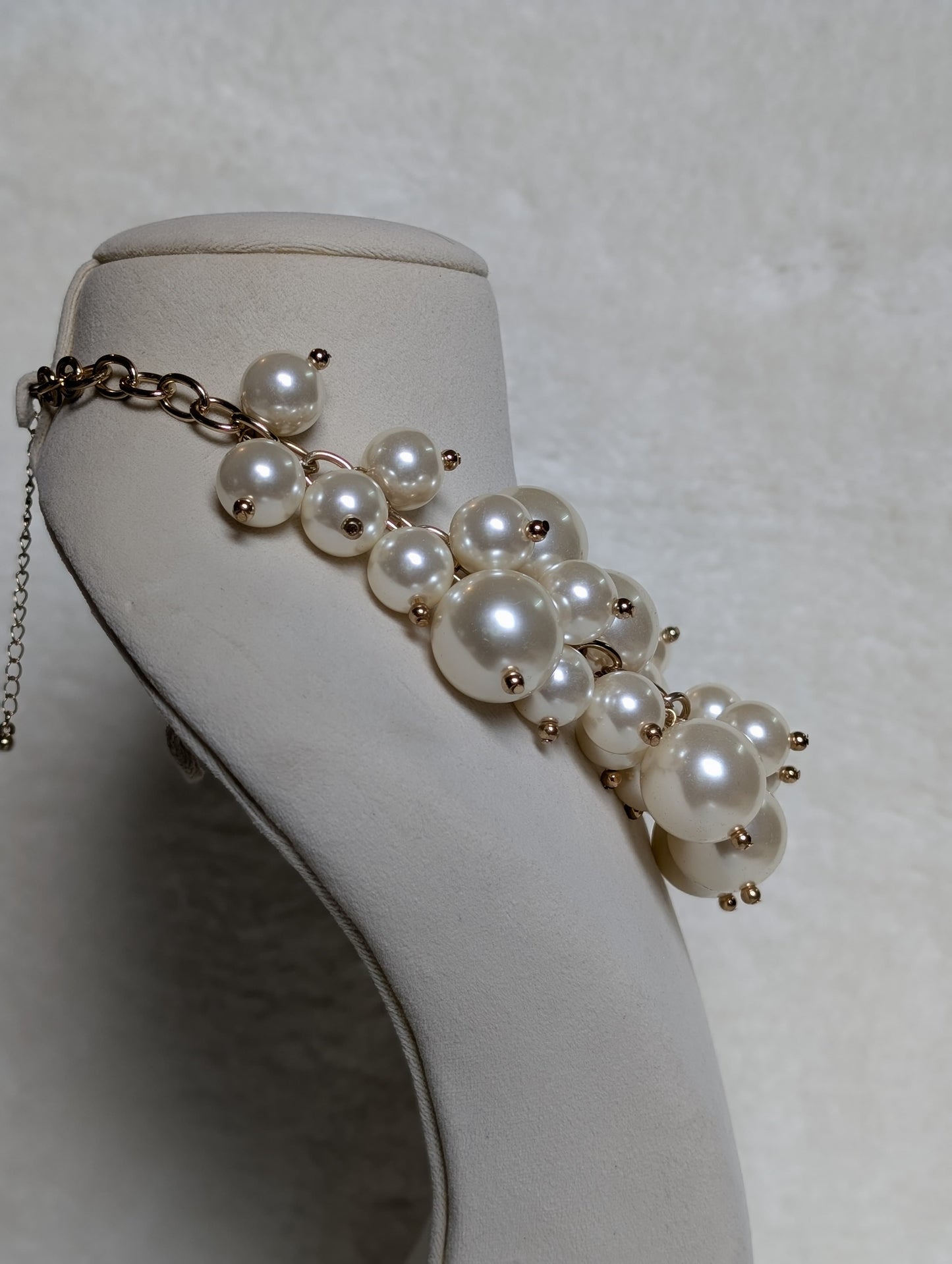 Luminous Pearl Elegance