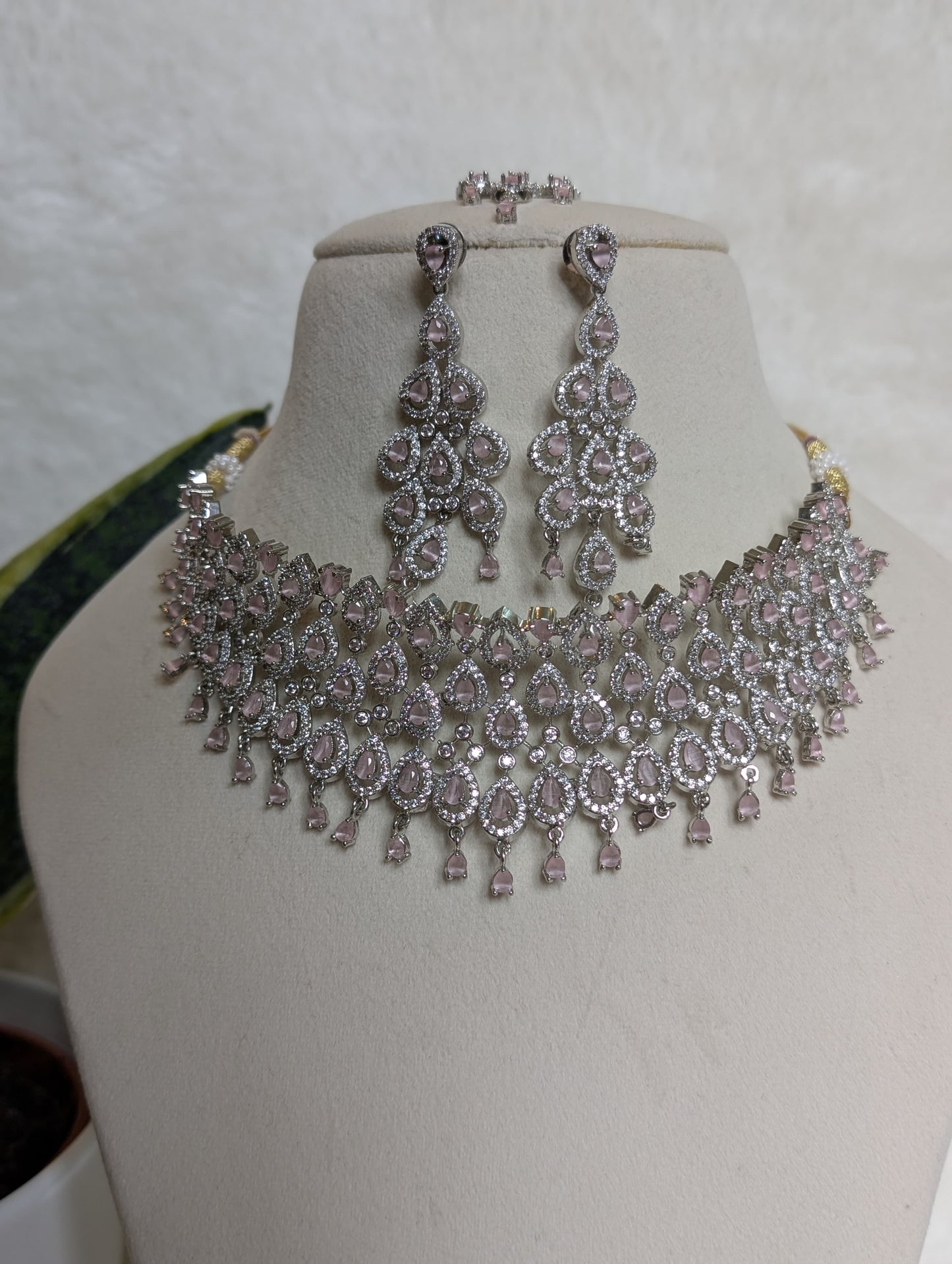 Rosy Pink Choker Set