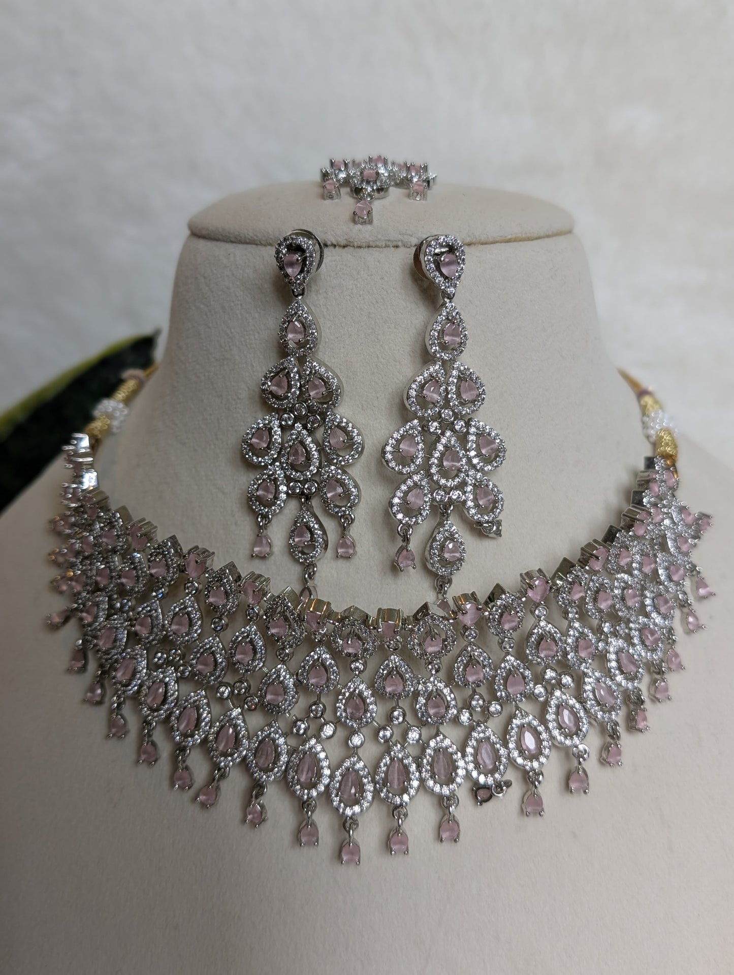 Rosy Pink Choker Set