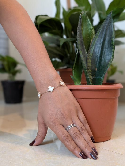 Trending Star and White Bracelet