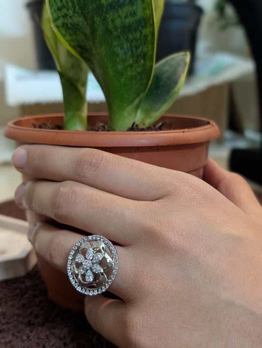 Nile Classic Four-Prong Solitaire