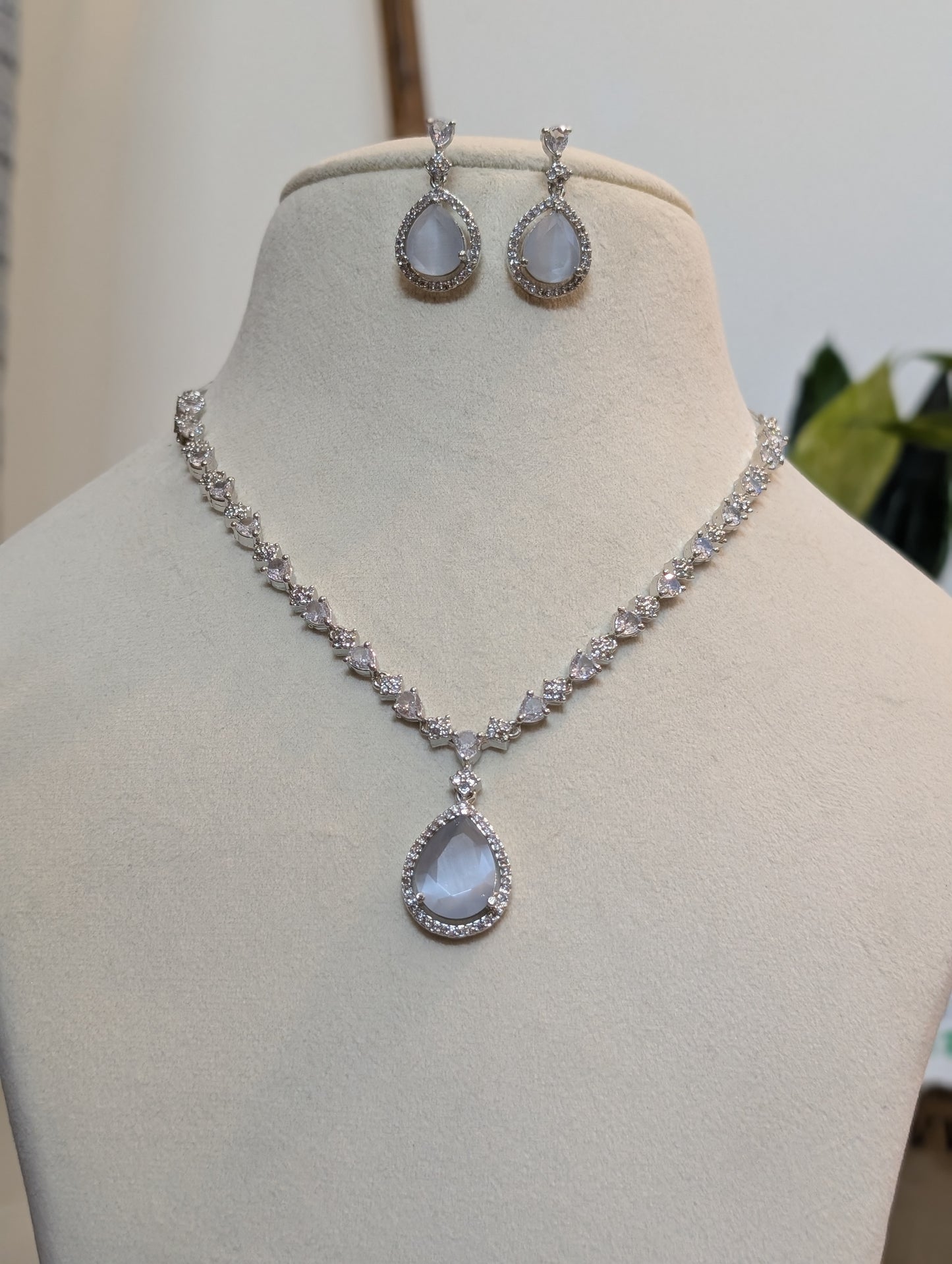 Ava's Purity Diamond Necklace Set