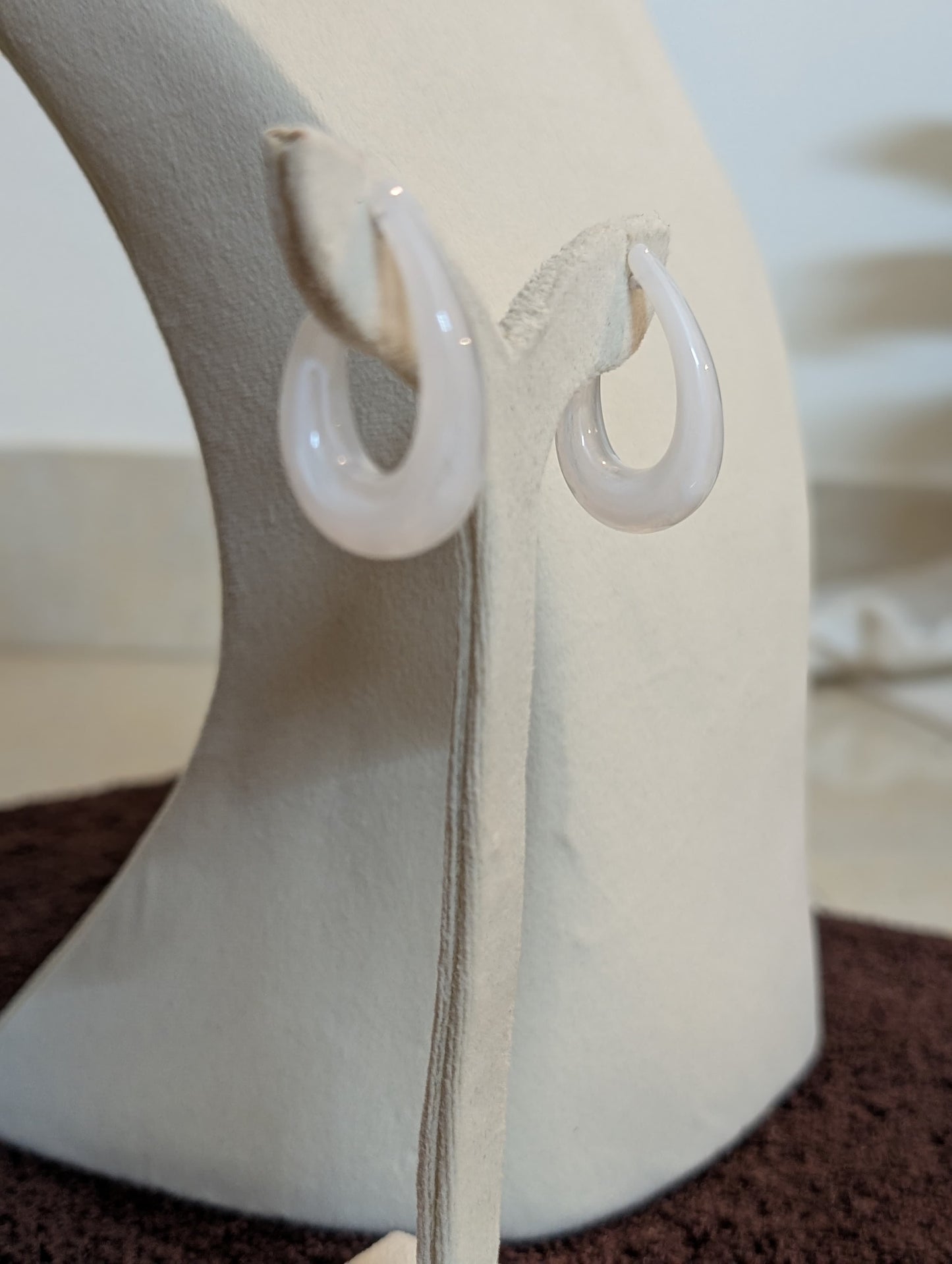 White Danglers