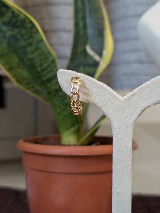 Stylish Everyday Wear Golden Hoops