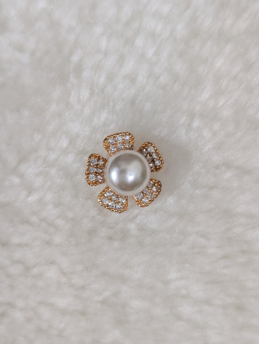 Ivory and Gold Delight