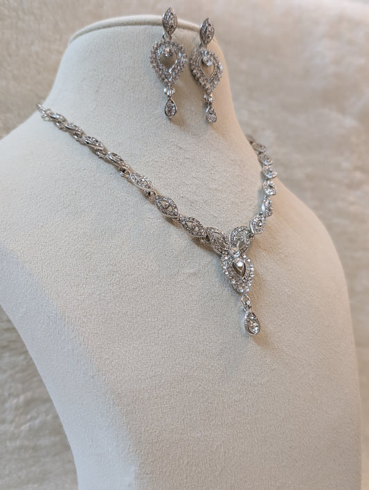 Opulent Charm Adornments - Silver Shade