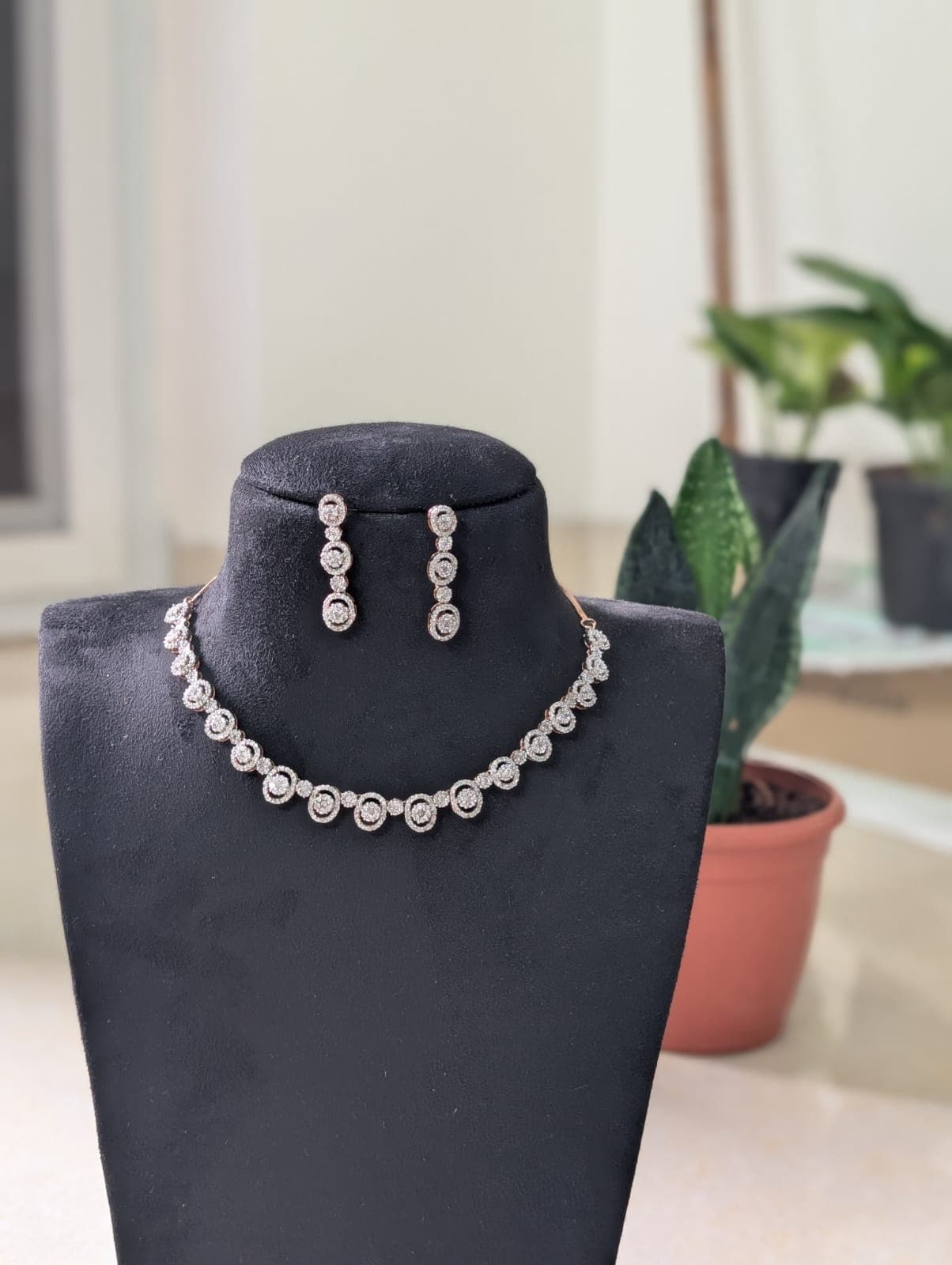 Minimalistic Diamonds - Oval Diamonds